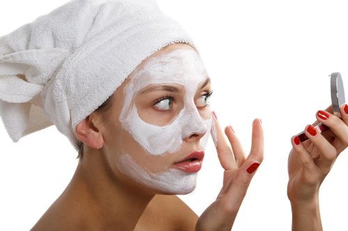 How to Use CBD In Your Nighttime Skin Care Routine