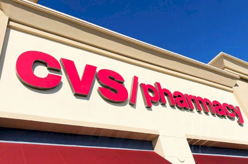 Why It Matters That Walgreens and CVS Are Now Selling CBD Oil