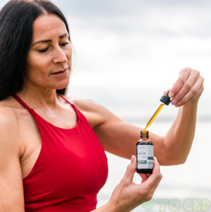 FULL SPECTRUM CBD OIL: 3000MG