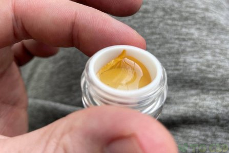 Delta 8 Shatter-Crumble